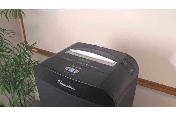 Swingline DM11-13 Micro-Cut Jam Free Shredder, 11 Sheets, 5-10 Users