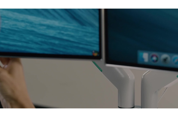 Brazo SmartFit® Ergo extensible para dos monitores