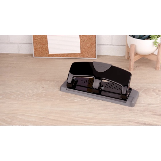 Swingline® SmartTouch™ 3-Hole Punches | Swingline Manual Punches